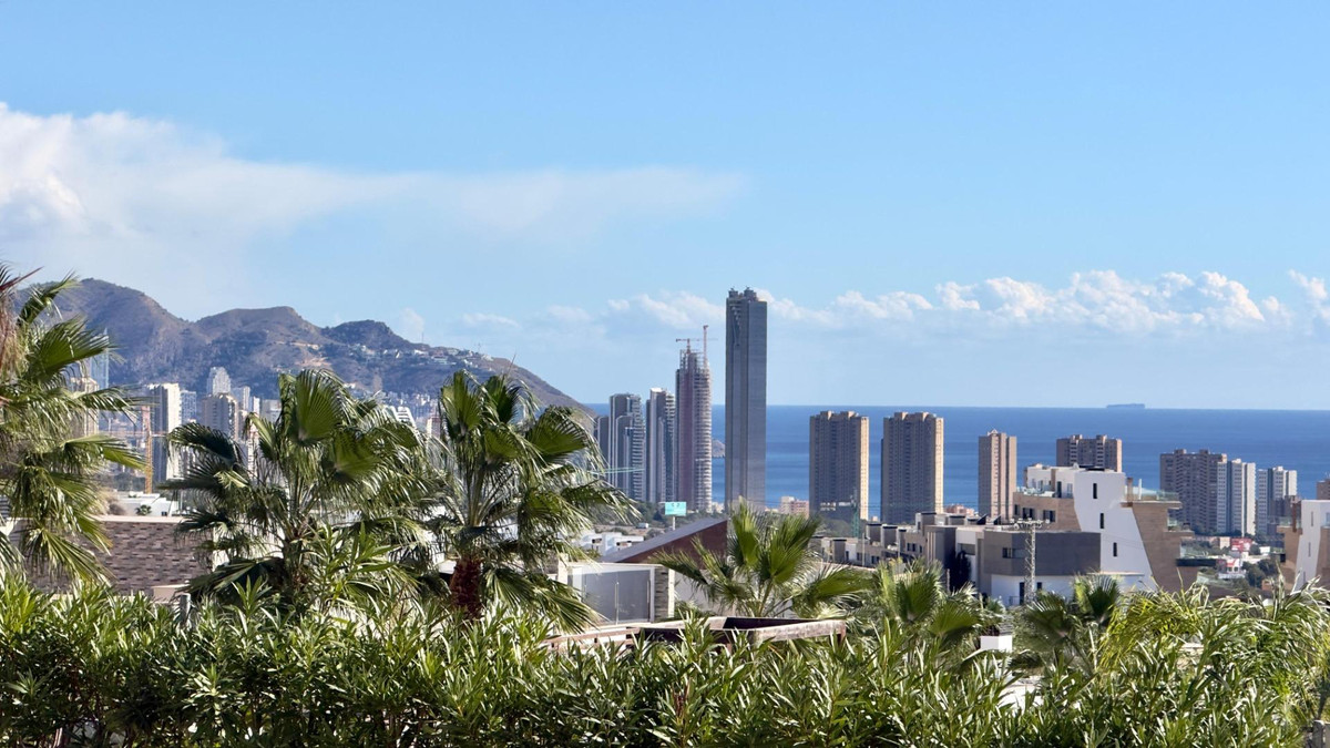 Se vende Apartamento Planta Media de 3 dormitorios en Costa Blanca, Alicante, España