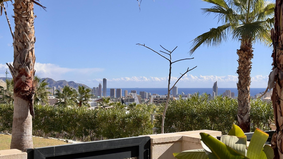 Se vende Apartamento Planta Media de 3 dormitorios en Costa Blanca, Alicante, España