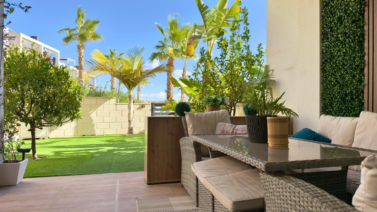 Se vende Apartamento Planta Media de 3 dormitorios en Costa Blanca, Alicante, España
