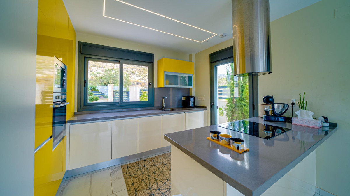 Se vende Bungalow de 3 dormitorios en Costa Blanca, Alicante, España