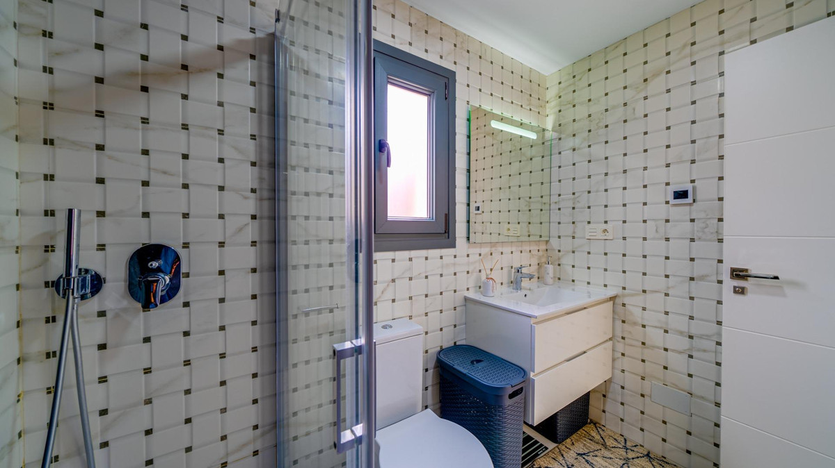 Se vende Bungalow de 3 dormitorios en Costa Blanca, Alicante, España