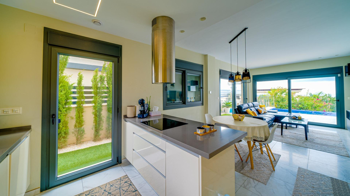 Se vende Bungalow de 3 dormitorios en Costa Blanca, Alicante, España