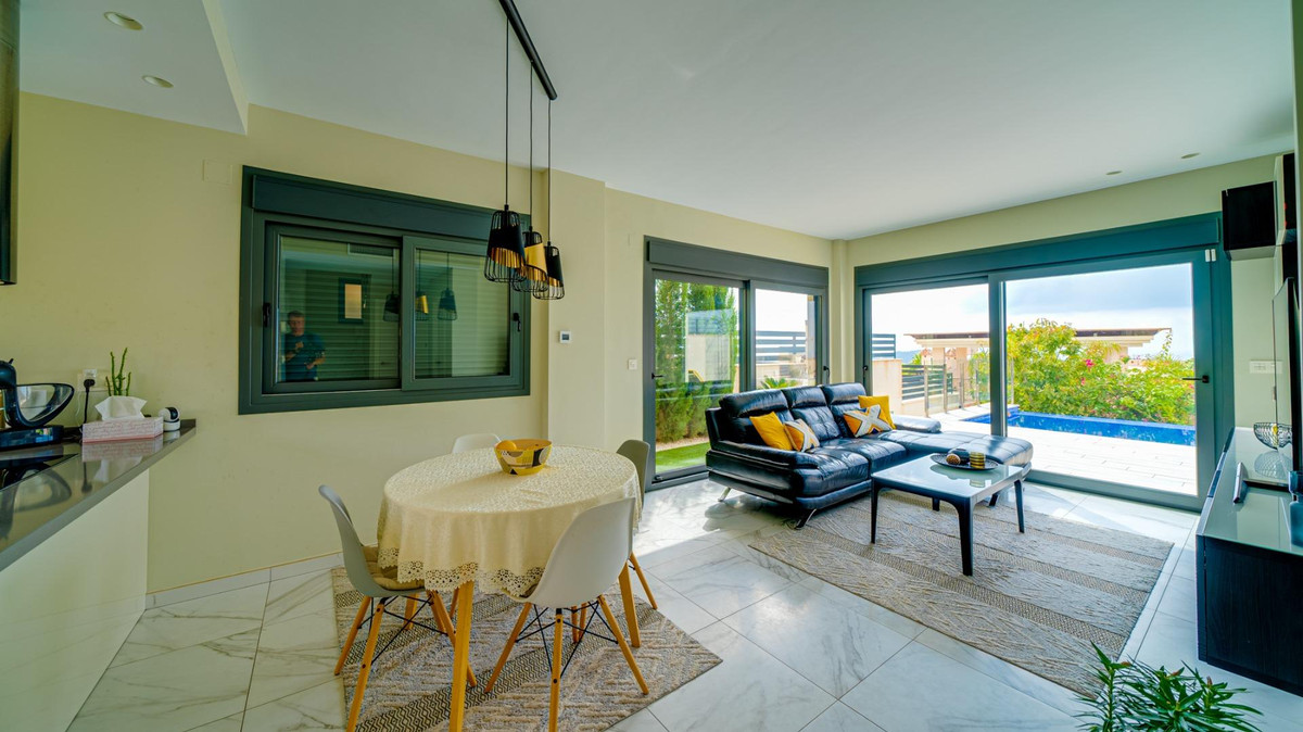 Se vende Bungalow de 3 dormitorios en Costa Blanca, Alicante, España
