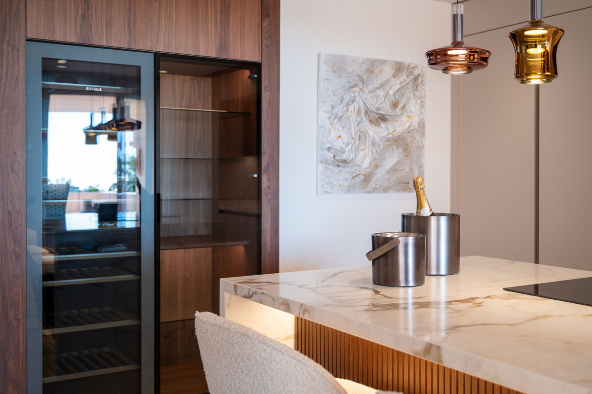 4 Bed Apartment for sale in Nueva Andalucía Costa Del Sol, Málaga, Spain