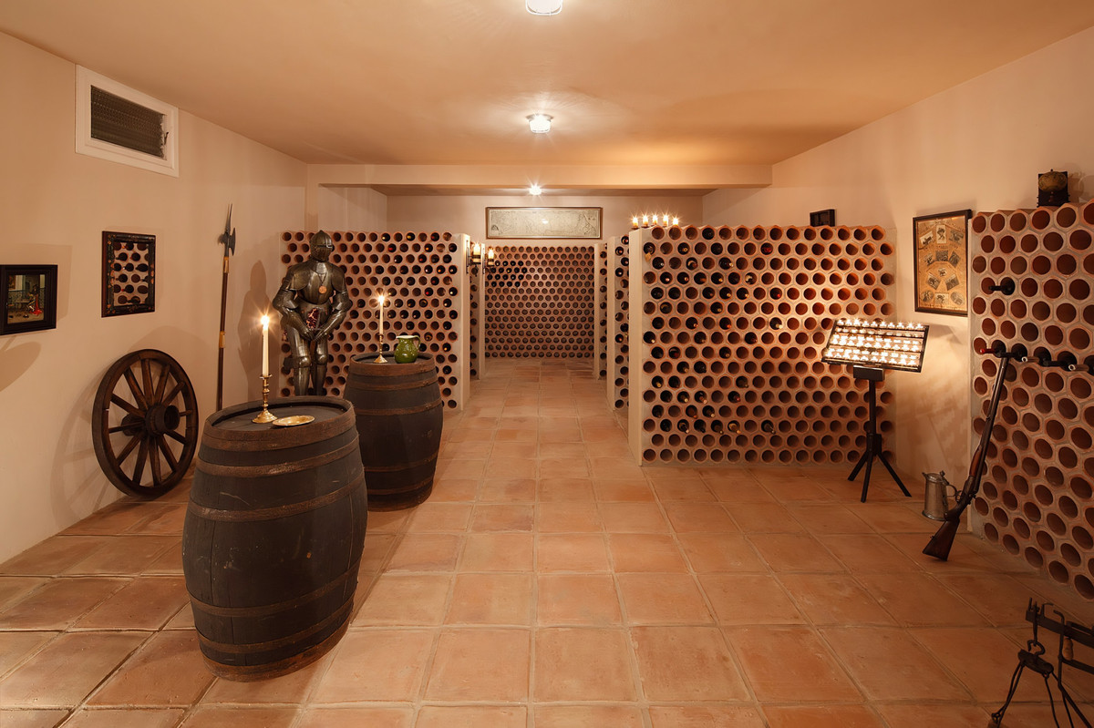 Se vende Villa - Chalet de 6 dormitorios en Costa Del Sol, Málaga, España