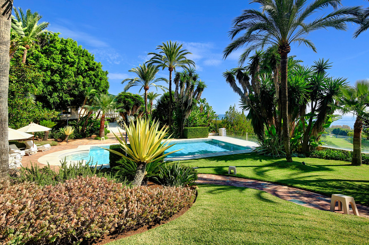 Se vende Villa - Chalet de 6 dormitorios en Costa Del Sol, Málaga, España