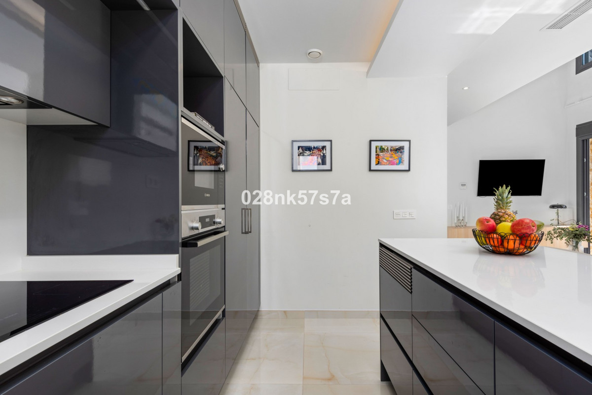 Se vende Villa - Chalet de 4 dormitorios en Costa Blanca, Alicante, España