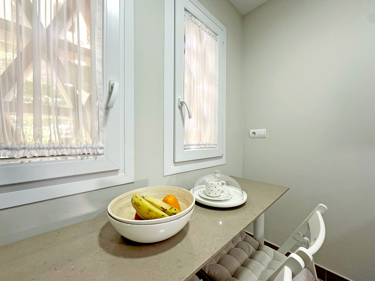 2 Bed Apartment for sale in Estepona Costa Del Sol, Málaga, Spain