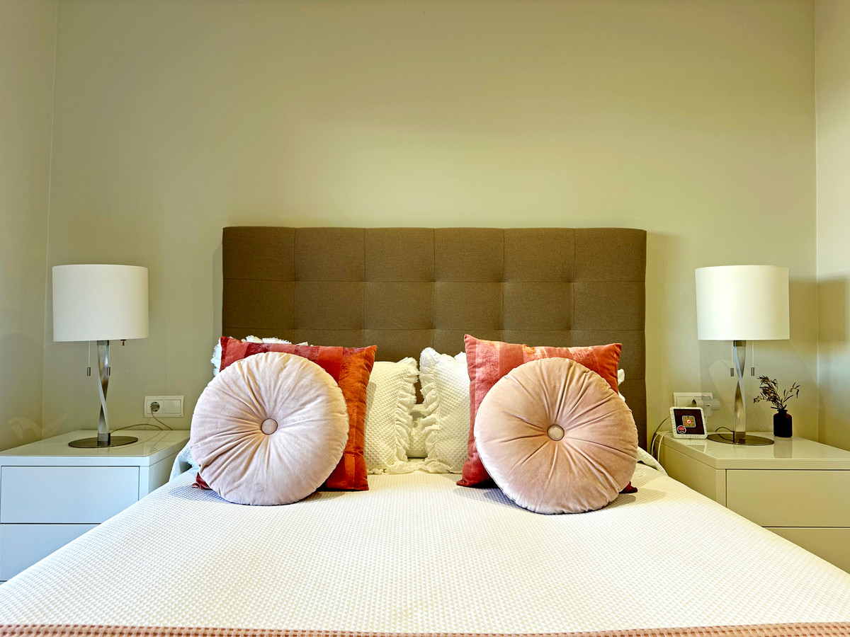 2 Bed Apartment for sale in Estepona Costa Del Sol, Málaga, Spain