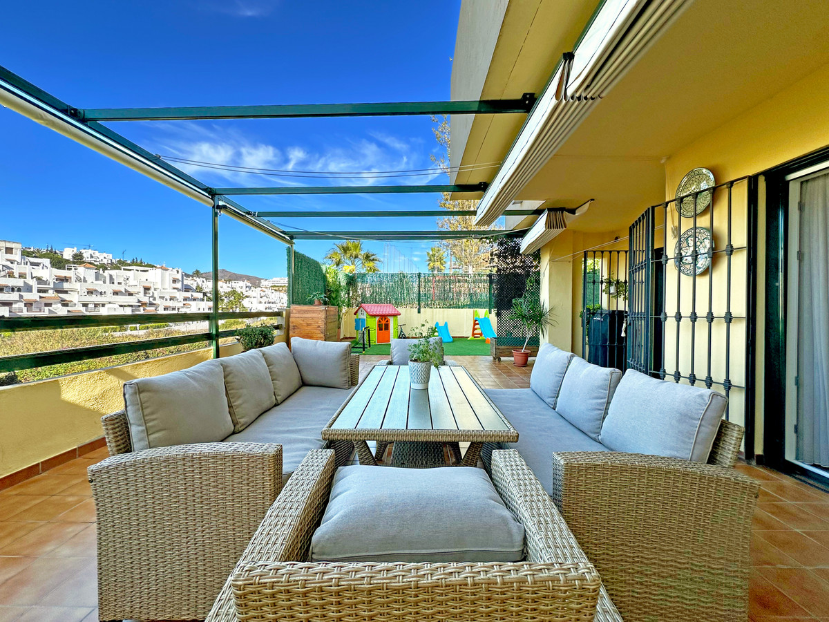 2 Bed Apartment for sale in Estepona Costa Del Sol, Málaga, Spain