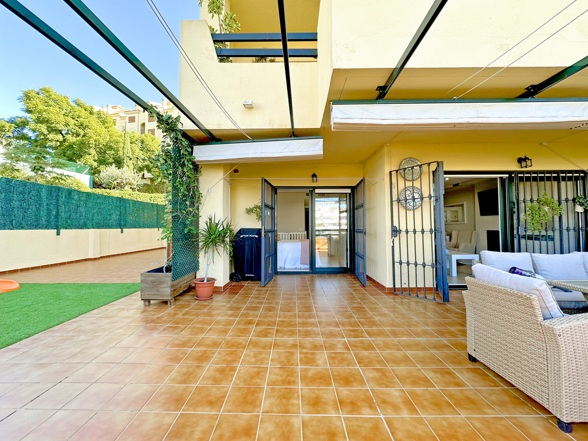 2 Bed Apartment for sale in Estepona Costa Del Sol, Málaga, Spain