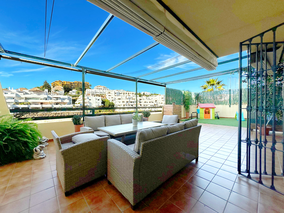 2 Bed Apartment for sale in Estepona Costa Del Sol, Málaga, Spain