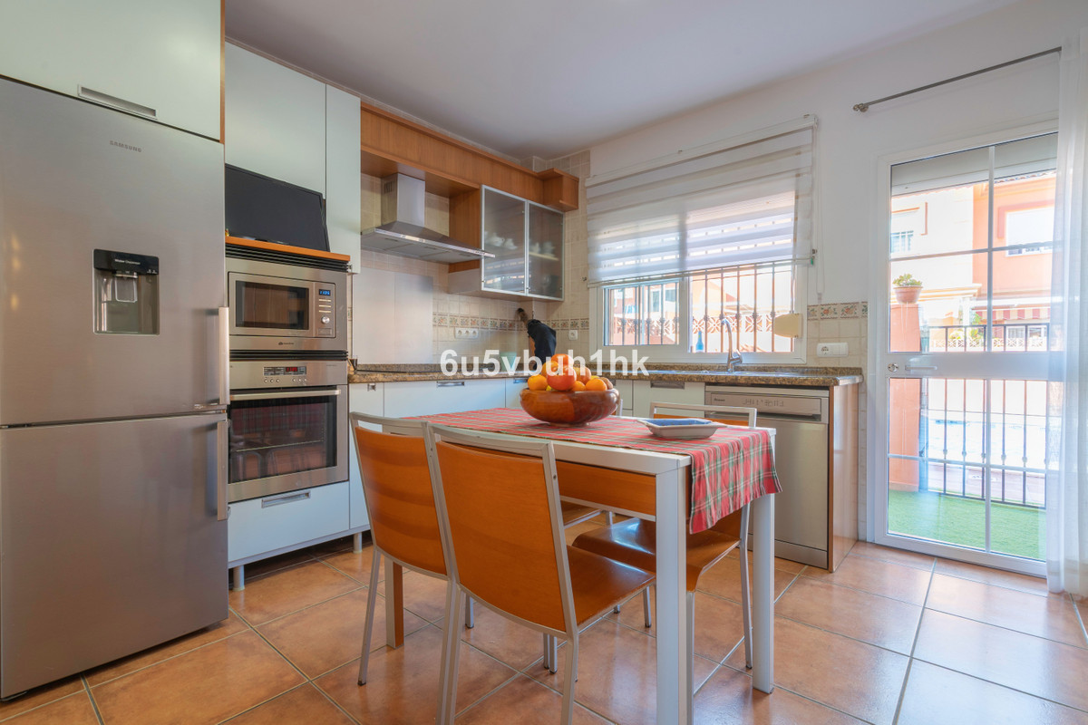 4 Bed Townhouse for sale in Fuengirola Costa Del Sol, Málaga, Spain