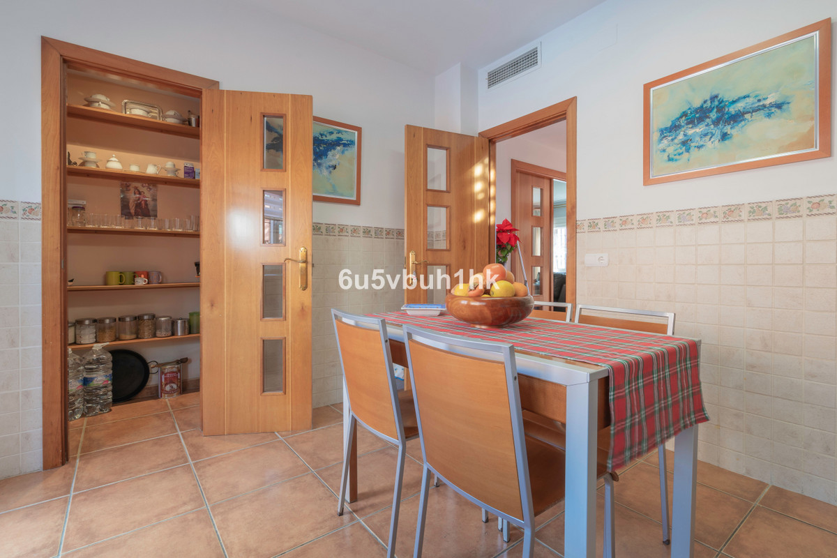 4 Bed Townhouse for sale in Fuengirola Costa Del Sol, Málaga, Spain