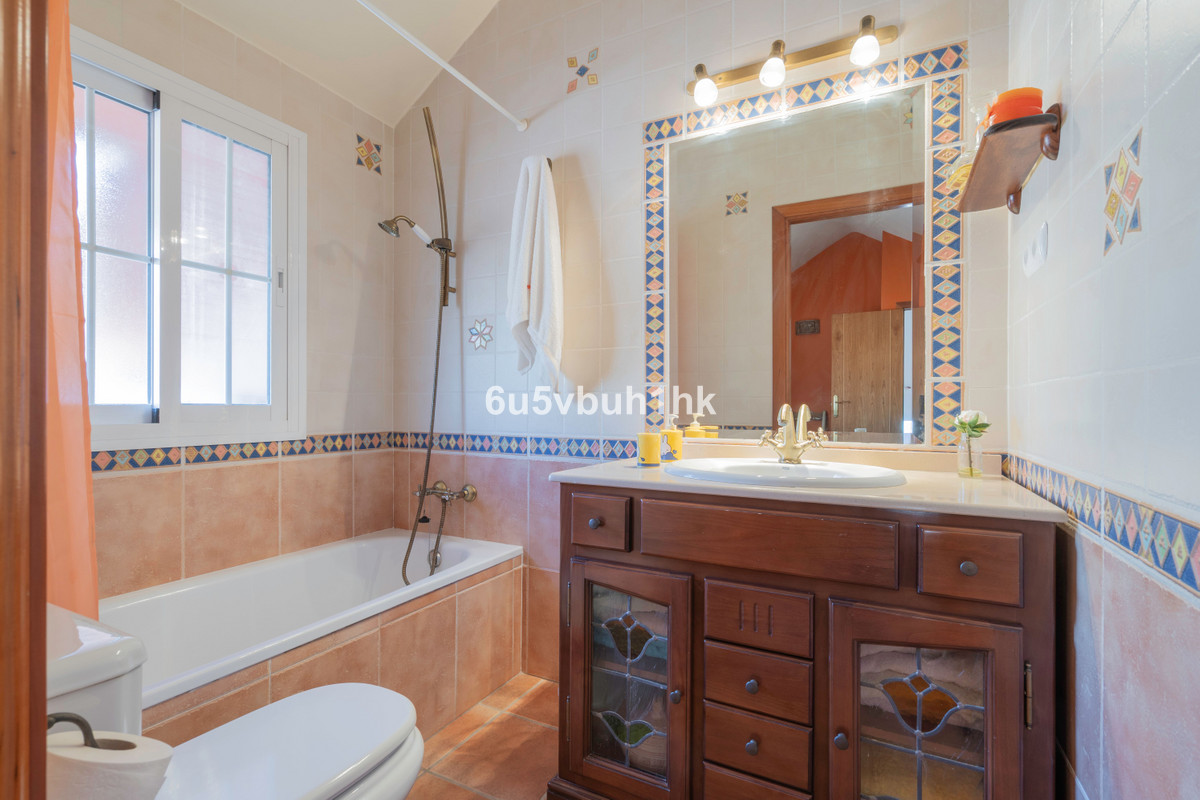 4 Bed Townhouse for sale in Fuengirola Costa Del Sol, Málaga, Spain