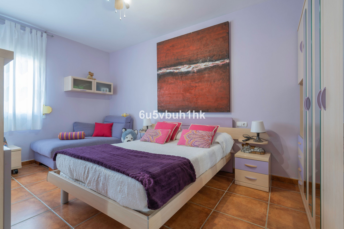 4 Bed Townhouse for sale in Fuengirola Costa Del Sol, Málaga, Spain