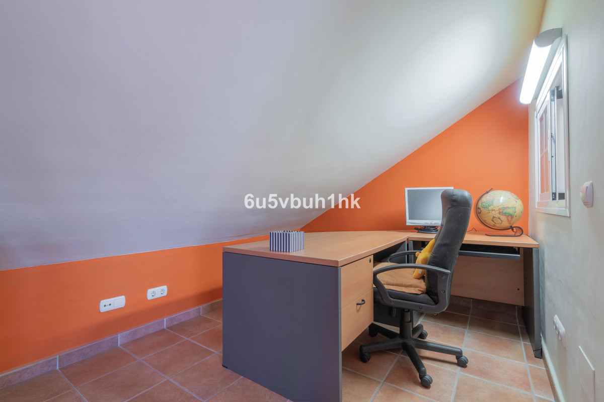 4 Bed Townhouse for sale in Fuengirola Costa Del Sol, Málaga, Spain