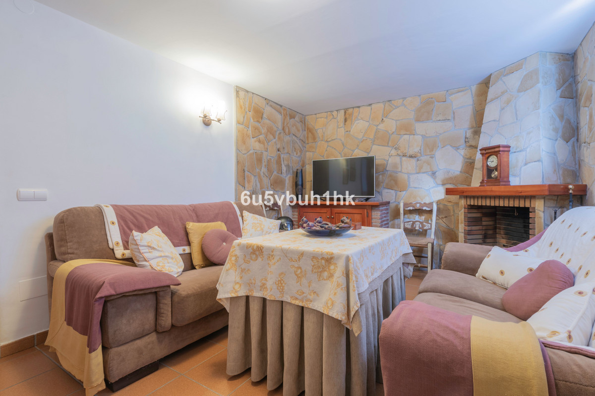4 Bed Townhouse for sale in Fuengirola Costa Del Sol, Málaga, Spain