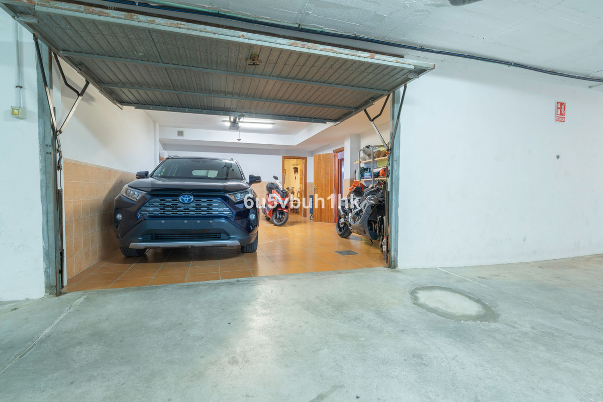4 Bed Townhouse for sale in Fuengirola Costa Del Sol, Málaga, Spain