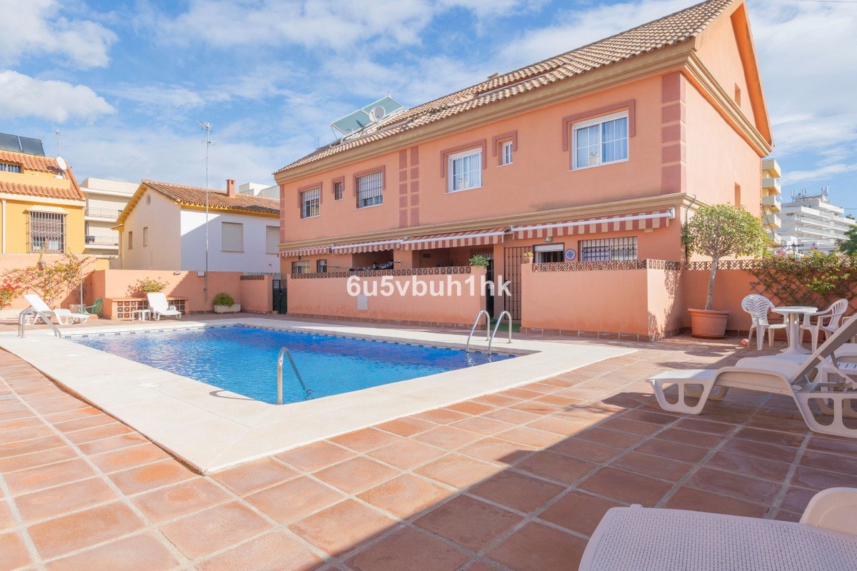 4 Bed Townhouse for sale in Fuengirola Costa Del Sol, Málaga, Spain