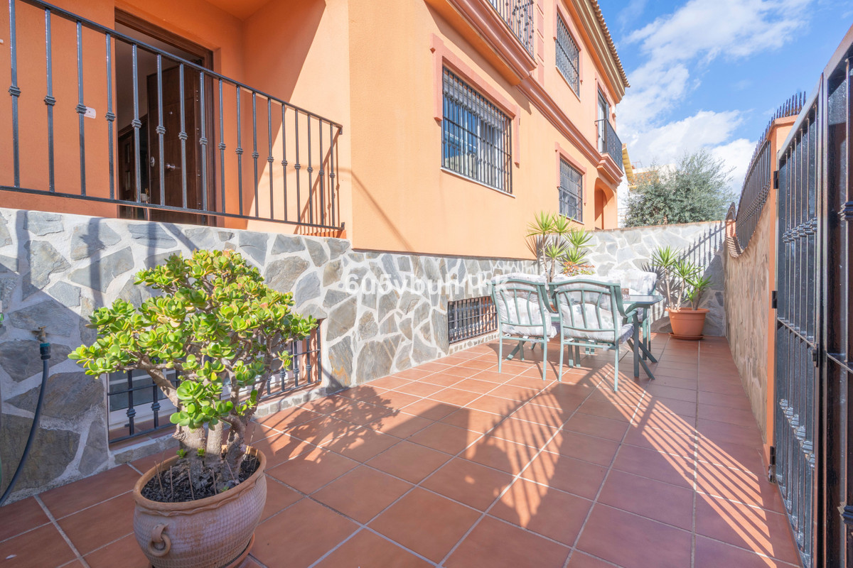 4 Bed Townhouse for sale in Fuengirola Costa Del Sol, Málaga, Spain