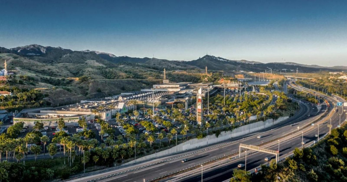 Se vende Hotel de 20 dormitorios en Costa Del Sol, Málaga, España