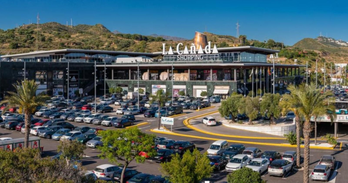 Se vende Hotel de 20 dormitorios en Costa Del Sol, Málaga, España