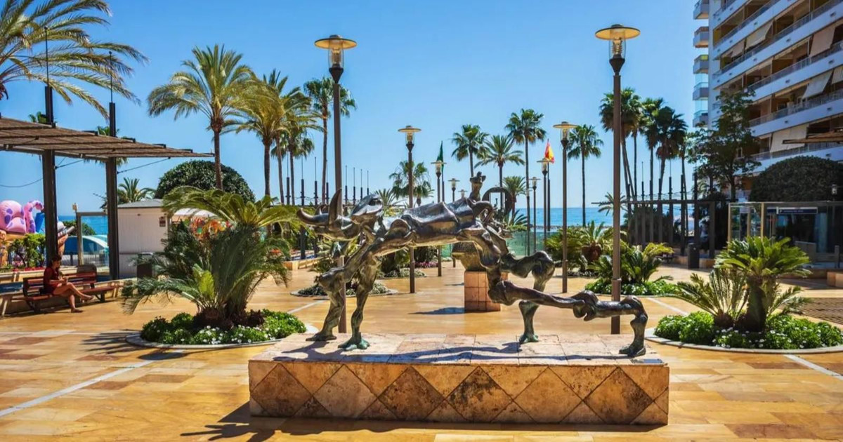 Se vende Hotel de 20 dormitorios en Costa Del Sol, Málaga, España