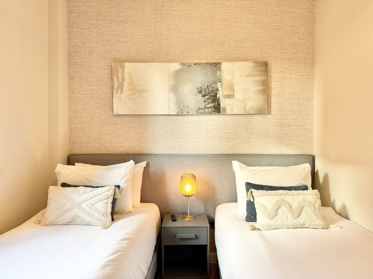 2 Bed Apartment for sale in Benahavís Costa Del Sol, Málaga, Spain