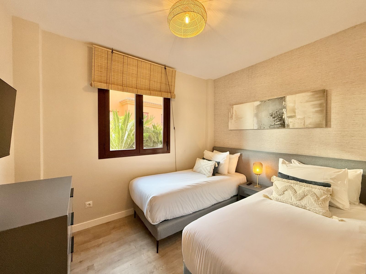 2 Bed Apartment for sale in Benahavís Costa Del Sol, Málaga, Spain