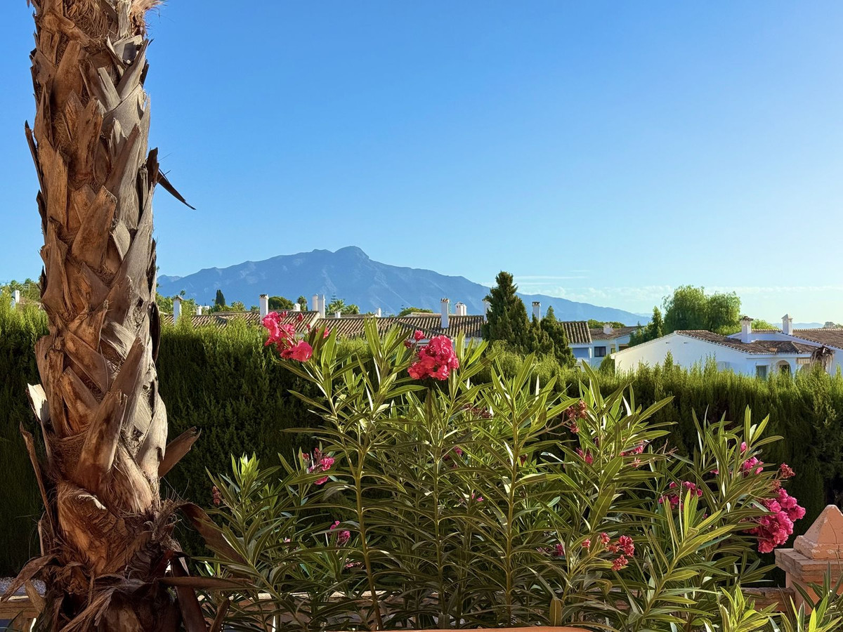 2 Bed Apartment for sale in Benahavís Costa Del Sol, Málaga, Spain