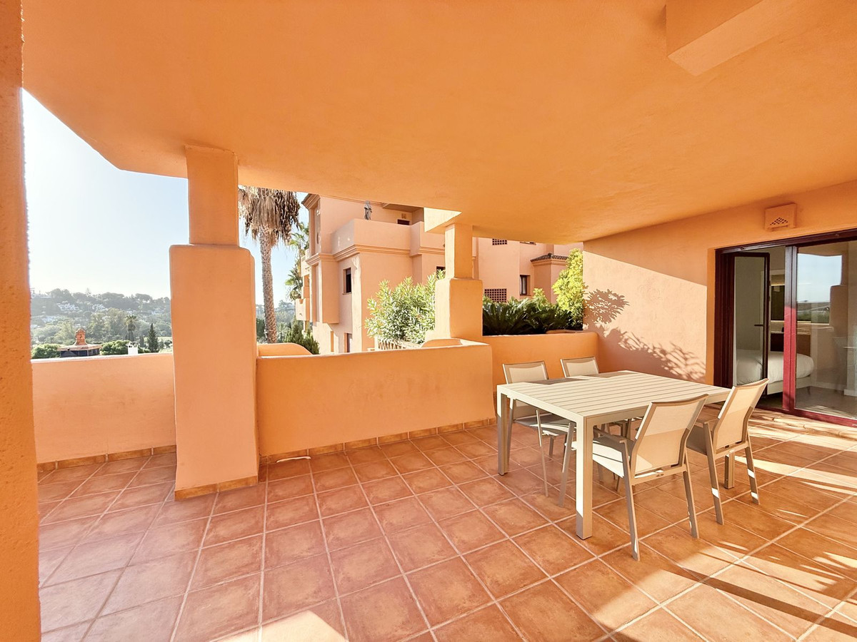 2 Bed Apartment for sale in Benahavís Costa Del Sol, Málaga, Spain