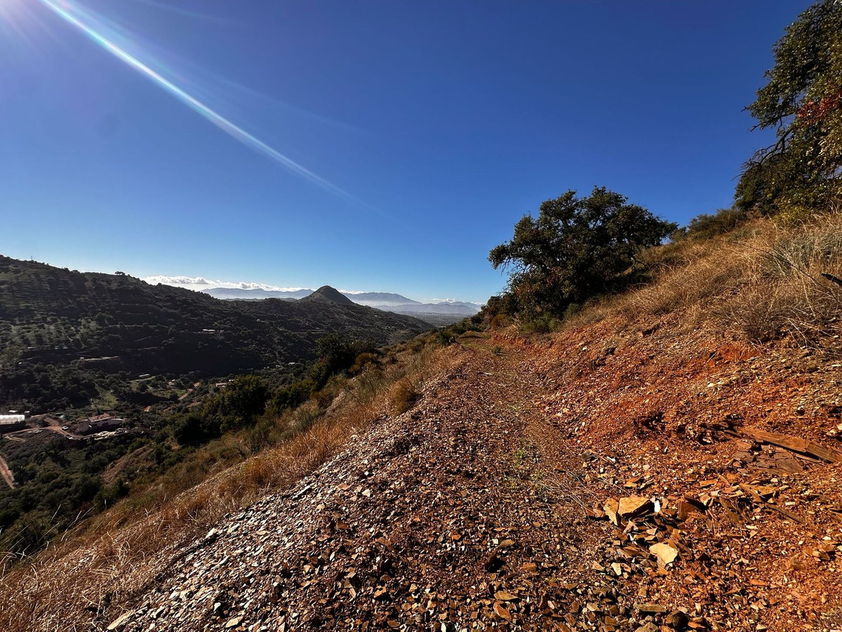 Se vende Terreno Rustico  en Costa Del Sol, Málaga, España