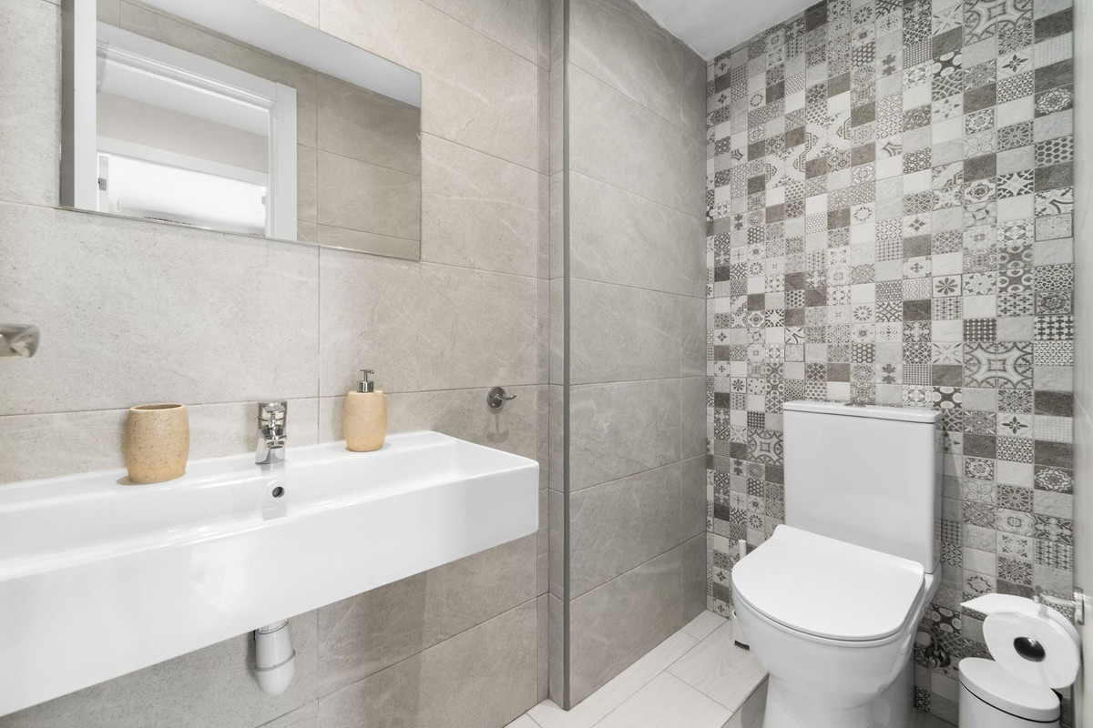 Se vende Apartamento en Planta Última de 3 dormitorios en Costa Del Sol, Málaga, España