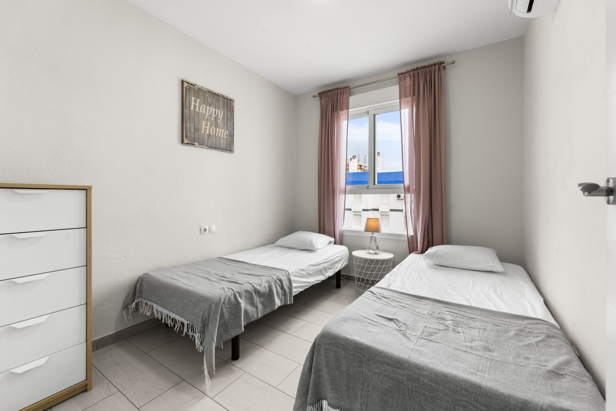 Se vende Apartamento en Planta Última de 3 dormitorios en Costa Del Sol, Málaga, España