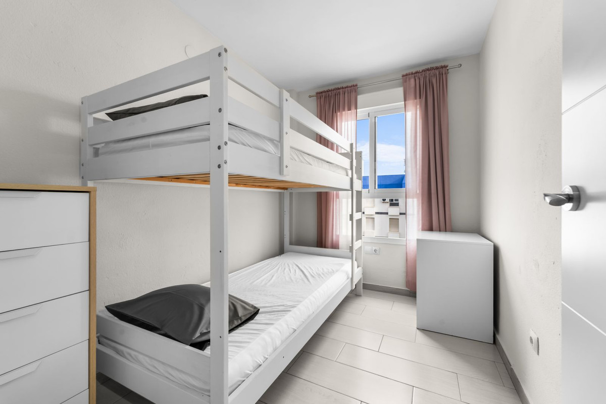 Se vende Apartamento en Planta Última de 3 dormitorios en Costa Del Sol, Málaga, España