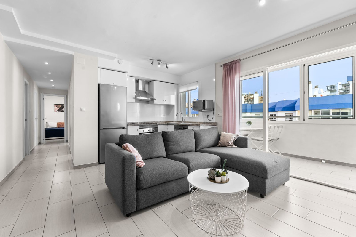 Se vende Apartamento en Planta Última de 3 dormitorios en Costa Del Sol, Málaga, España