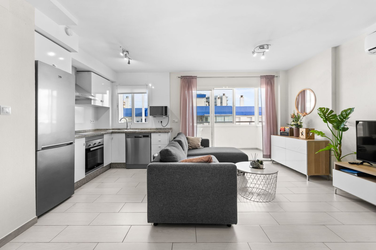 Se vende Apartamento en Planta Última de 3 dormitorios en Costa Del Sol, Málaga, España