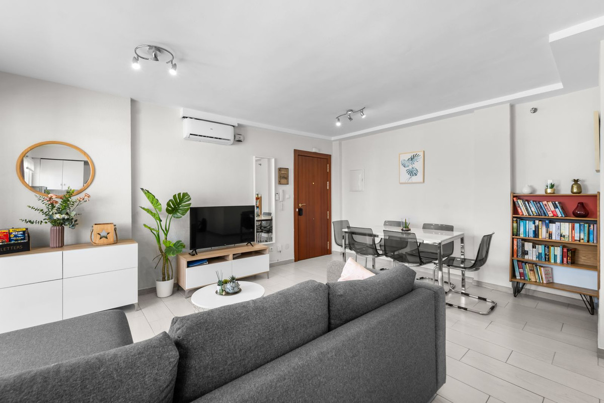 Se vende Apartamento en Planta Última de 3 dormitorios en Costa Del Sol, Málaga, España