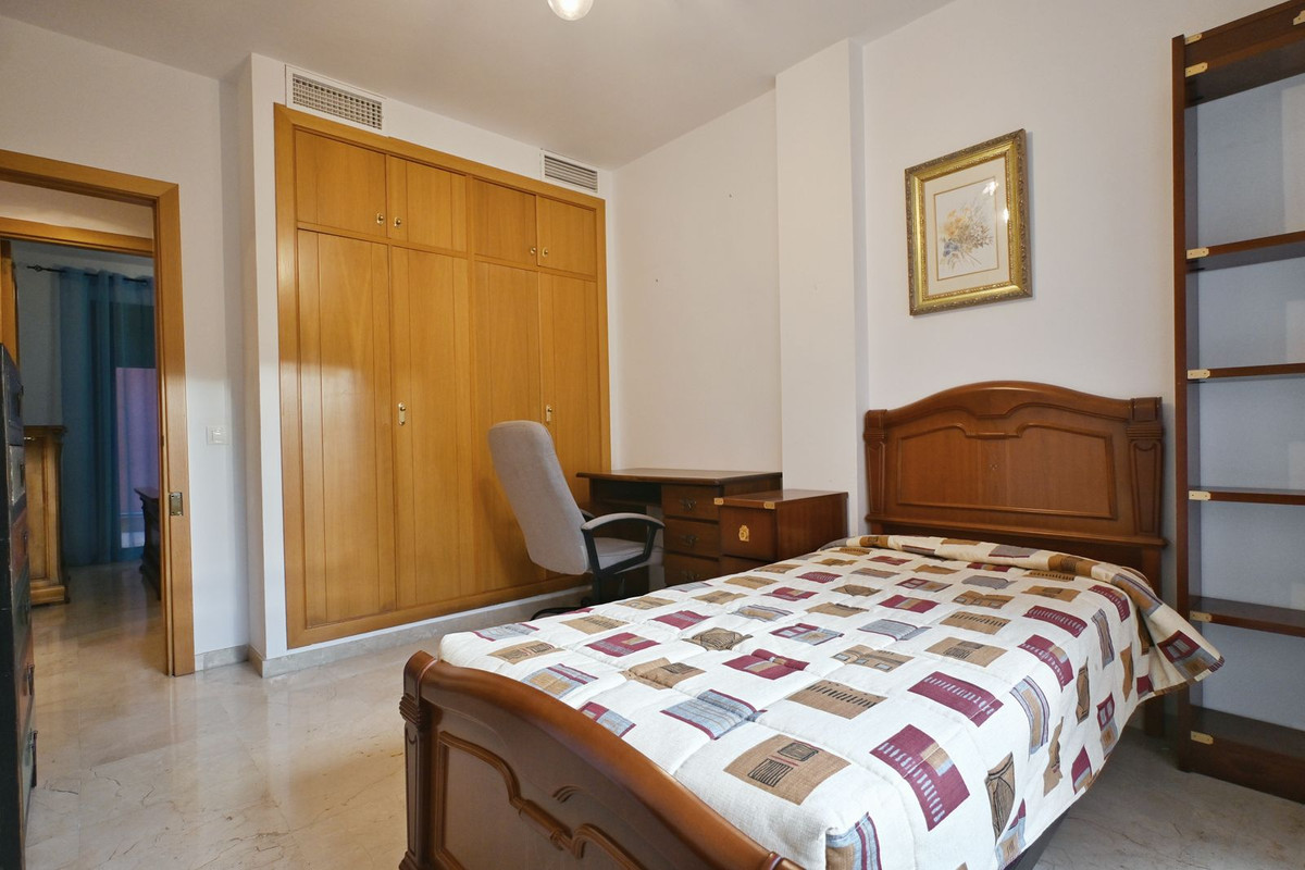 3 Bed Apartment for sale in Fuengirola Costa Del Sol, Málaga, Spain