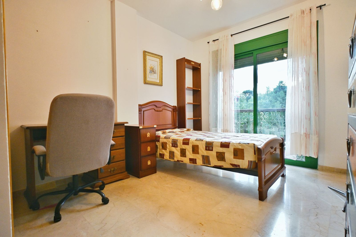3 Bed Apartment for sale in Fuengirola Costa Del Sol, Málaga, Spain