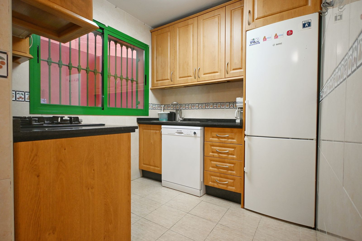 3 Bed Apartment for sale in Fuengirola Costa Del Sol, Málaga, Spain