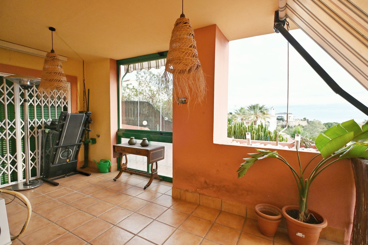 3 Bed Apartment for sale in Fuengirola Costa Del Sol, Málaga, Spain