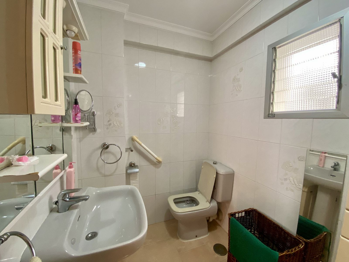 3 Bed Apartment for sale in Málaga Costa Del Sol, Málaga, Spain