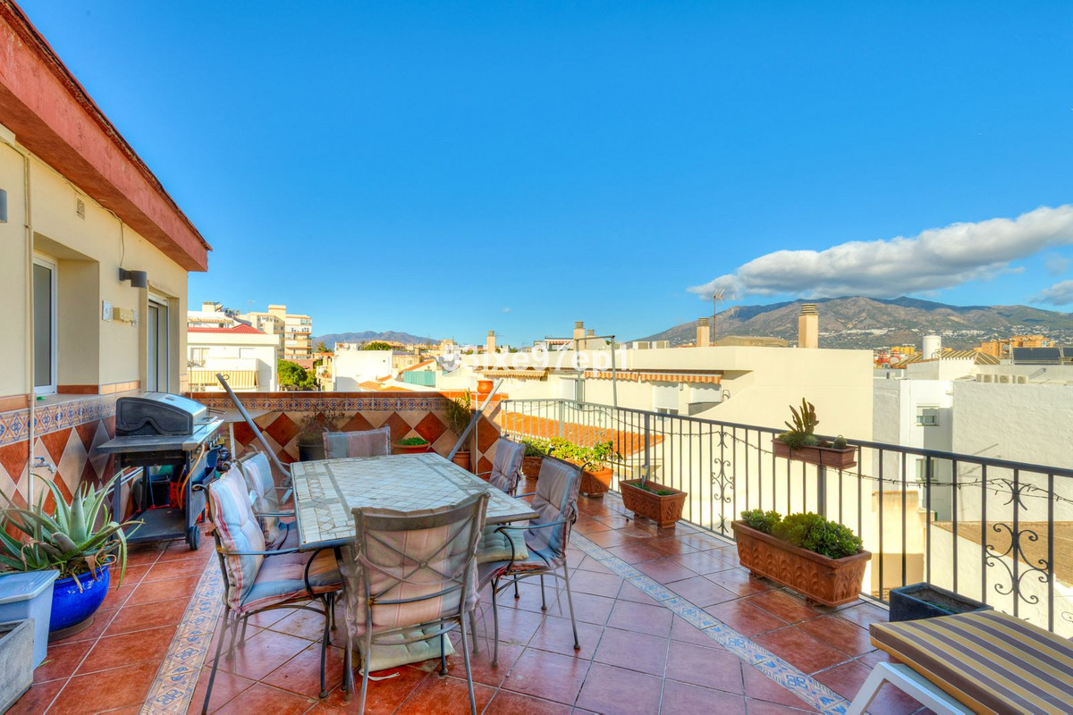 2 Bed Apartment for sale in Fuengirola Costa Del Sol, Málaga, Spain