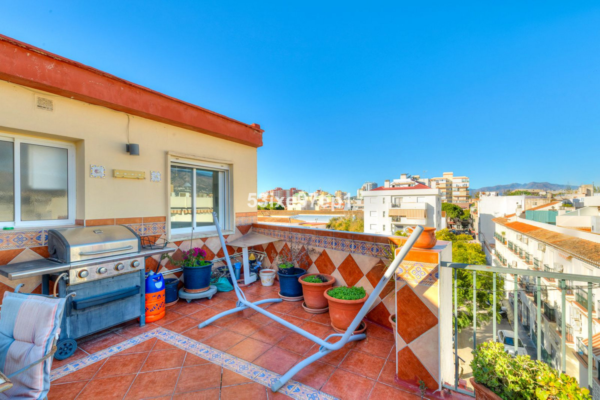2 Bed Apartment for sale in Fuengirola Costa Del Sol, Málaga, Spain