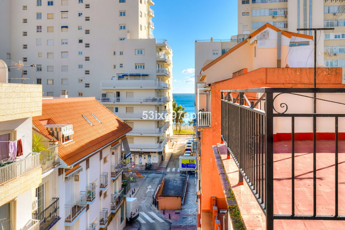 2 Bed Apartment for sale in Fuengirola Costa Del Sol, Málaga, Spain