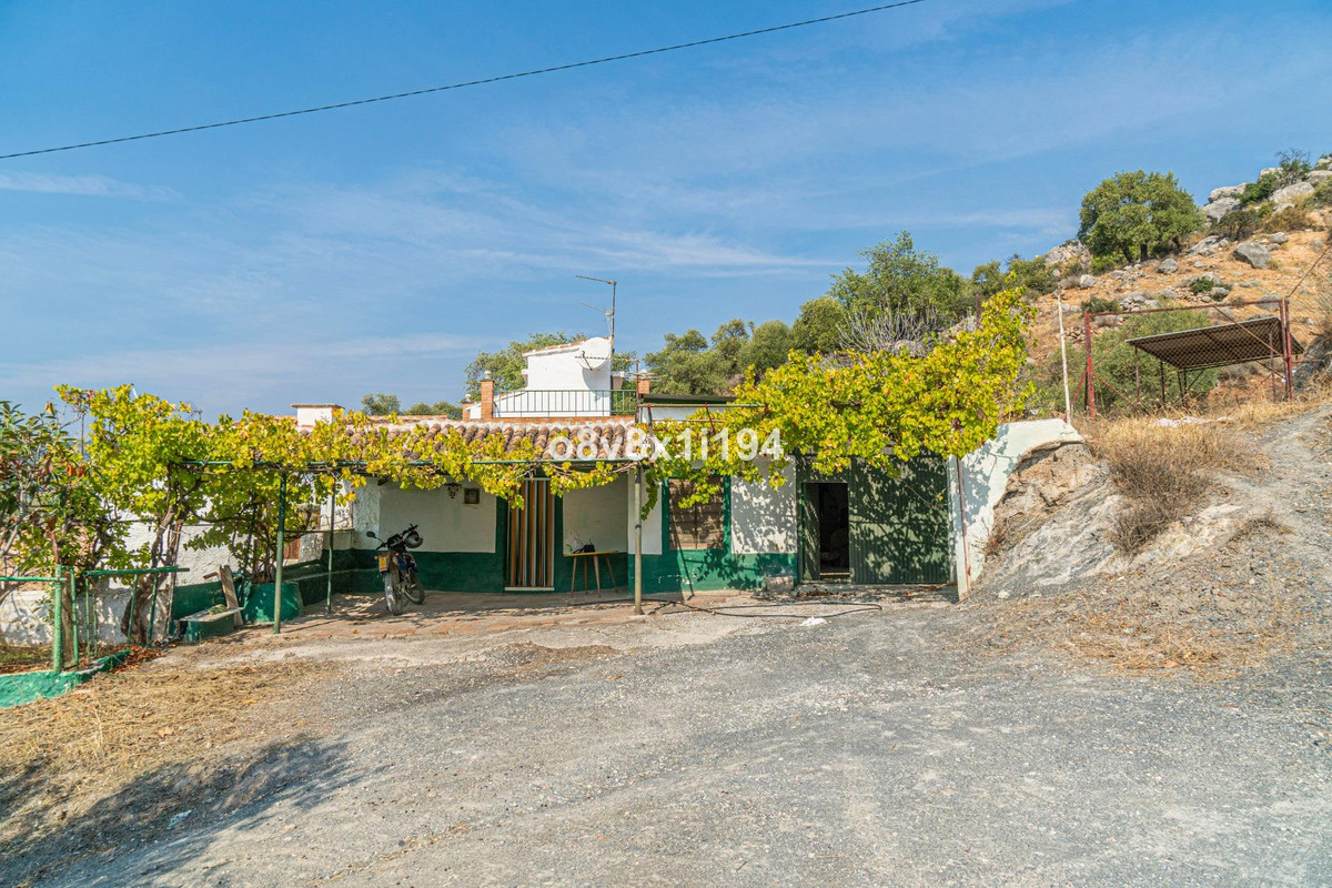 Se vende Finca - Cortijo de 4 dormitorios en Costa Del Sol, Málaga, España