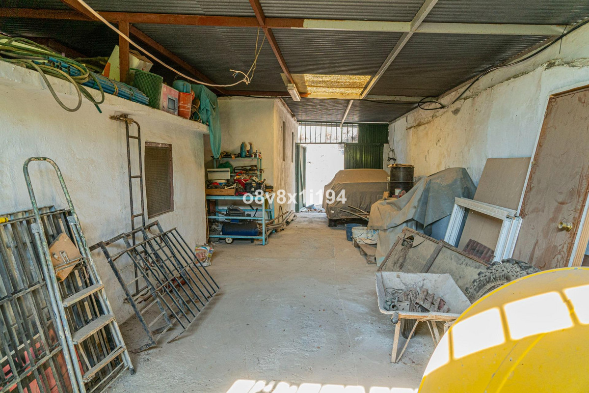 Se vende Finca - Cortijo de 4 dormitorios en Costa Del Sol, Málaga, España