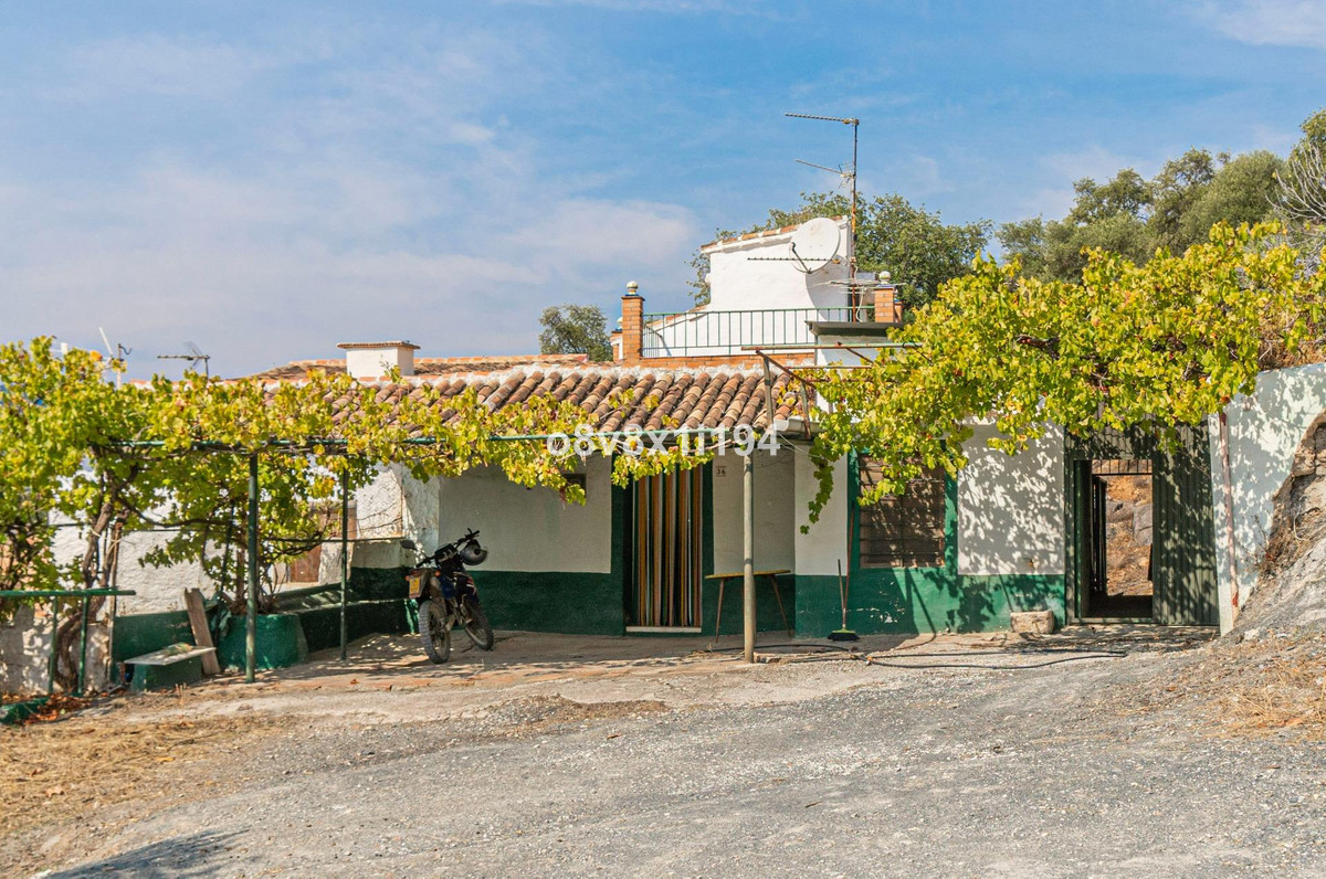 Se vende Finca - Cortijo de 4 dormitorios en Costa Del Sol, Málaga, España